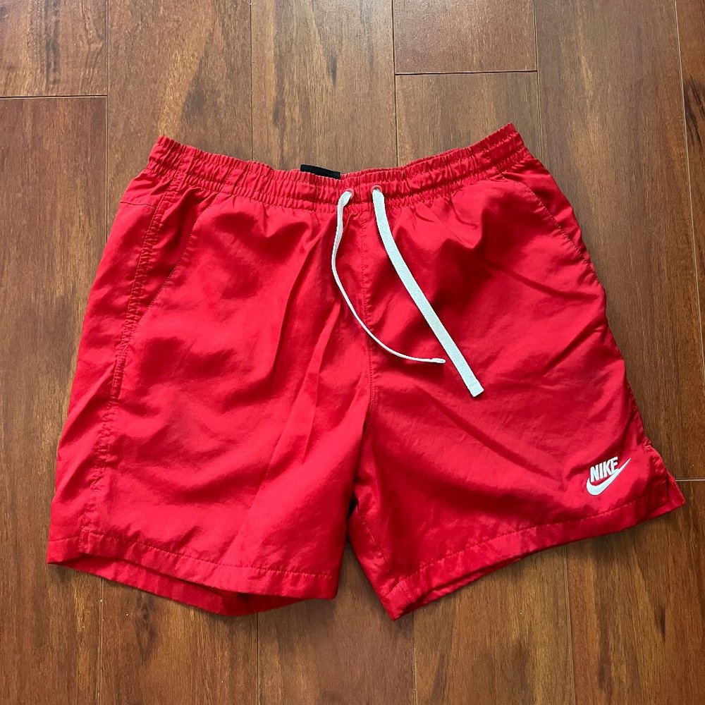 Nike Woven Flow Shorts "University Red," Size M